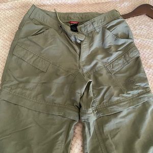 North Face convertible, zip off hiking pants, Size 6